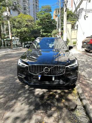 VOLVO XC60 2.0 T8 HYBRID MOMENTUM AWD GEARTRONIC VOLVO XC60 2.0 T8 HYBRID MOMENTUM AWD GEARTRONIC